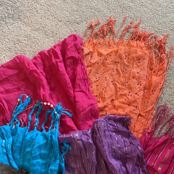 Bundle - 5 Justice Scarves - Picture 3 of 9